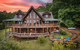 Sky High Lodge By Bk Stays. Large Cabin. Amazing Views. Game Room. Jacuzzi. Six Bedrooms. Sleeps 12